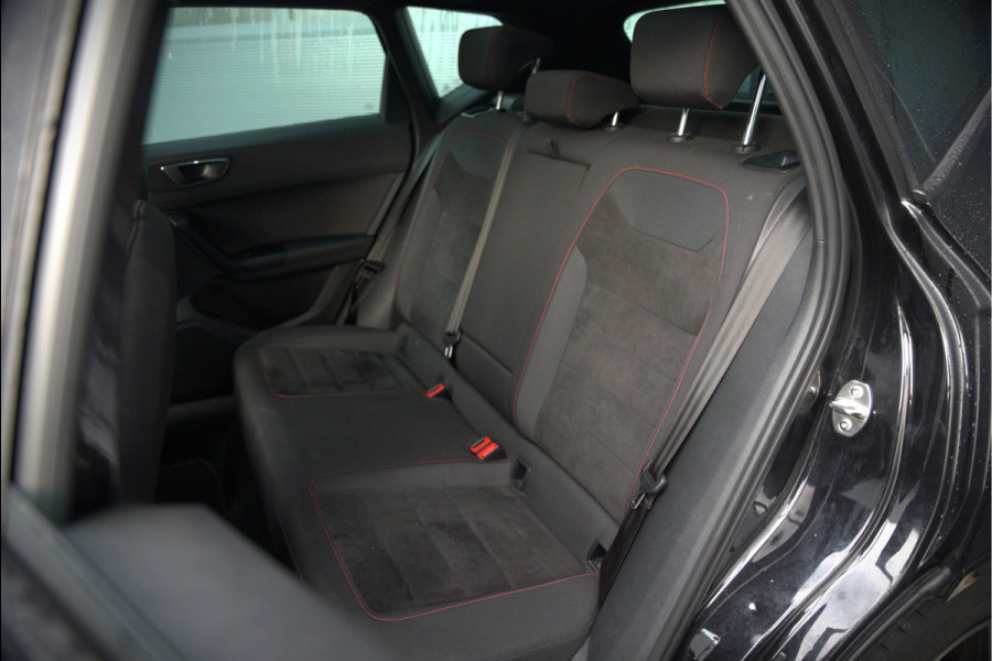 Seat Ateca 2.0 EcoTSI FR 4DRIVE | Panoramadak | Stoelverwarming | Keyless | 360 Camera | Standkachel | Navigatie | Apple Carplay | Trekhaak | Elektrische Stoel | Adaptive Cruise Control | Seat Sound | Adaptief Onderstel | D