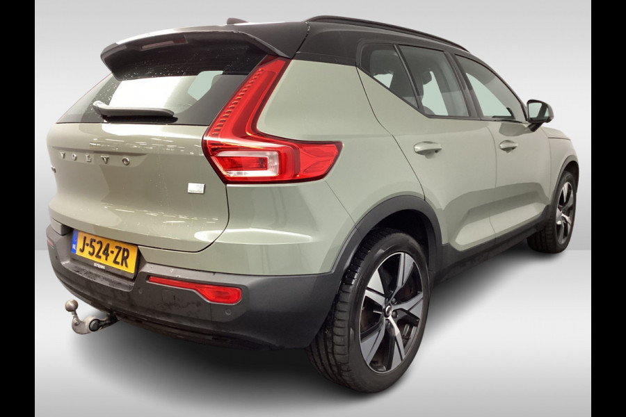 Volvo XC40 Recharge P8 AWD R-Design / SoH 91.7% / Trekhaak / Panoramadak / Camera / Keyless / Harman Kardon / 19'' / Half leder / Stuur+Stoelverwarming / DAB / Dodehoek / ACC