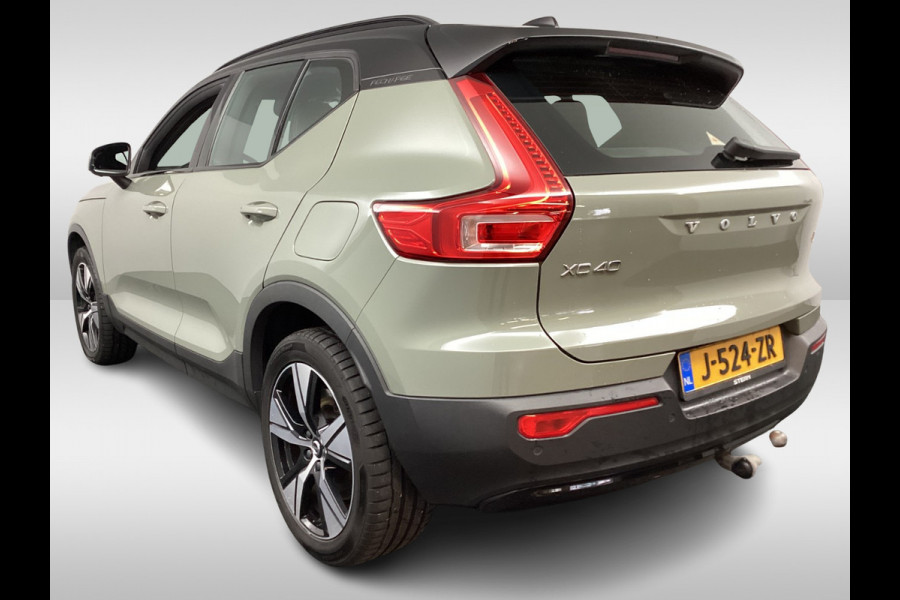 Volvo XC40 Recharge P8 AWD R-Design / SoH 91.7% / Trekhaak / Panoramadak / Camera / Keyless / Harman Kardon / 19'' / Half leder / Stuur+Stoelverwarming / DAB / Dodehoek / ACC