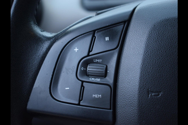 Citroën C4 Cactus 1.2 PureTech Business NAVI | APPLE CARPLAY | PARKEERSENSOREN MET CAMERA | CLIMATE CONTROL | 73.589 KM