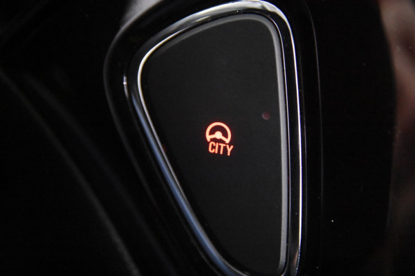 Opel Corsa 1.4 Black Edition OPC-Line *1ste Eigenaar*Navigatie*Carplay*