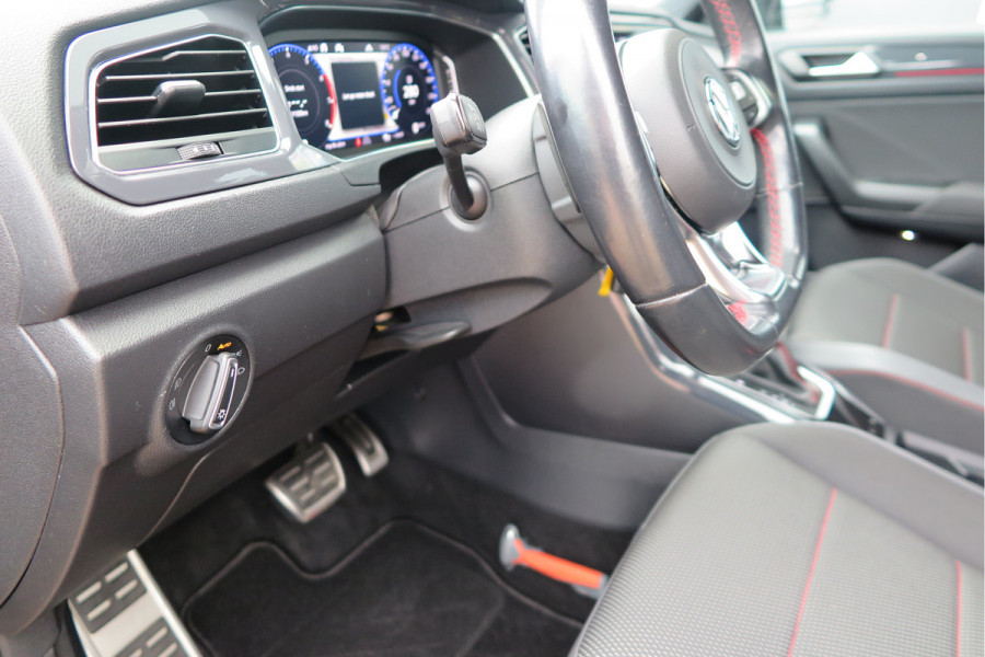 Volkswagen T-Roc 1.5 TSI 150pk DSGSport Camera , Virtual Cockpit , Navi , Led , Carplay, DAB+ ,PDC, LMV, Electr. bedienbare achterklep, Schakelflippers aan stuurwiel etc..