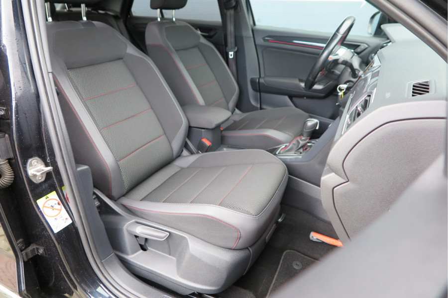 Volkswagen T-Roc 1.5 TSI 150pk DSGSport Camera , Virtual Cockpit , Navi , Led , Carplay, DAB+ ,PDC, LMV, Electr. bedienbare achterklep, Schakelflippers aan stuurwiel etc..