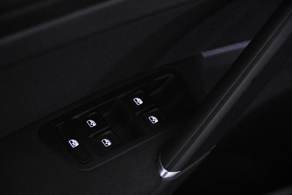 Volkswagen Golf 1.0 TSI Comfortline *1ste Eigenaar*Navigatie*Camera*