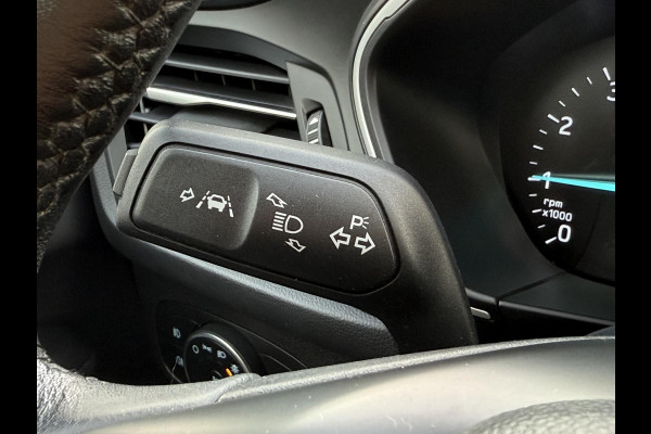 Ford FOCUS Wagon 1.0 EcoBoost Titanium Business Trekhaak | Adaptieve Cruise | Winterpack | Full LED | 17 inch Lichtmetaal | Dealer onderhouden