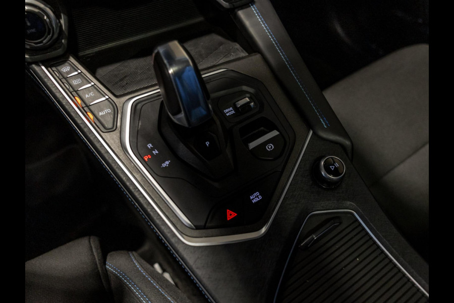 Lynk & Co 01 1.5 / 261pk / Leder / Blackstyle