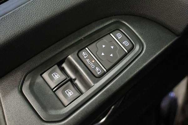 Renault Trafic 2.0 170 PK L2H1 DC | Dubbel Cabine | Navigatie | Blind Spot | Camera | CarPlay | Trekhaak | Stoelverwarming | Virtual Cockpit | 5-Zitter | Dubbel cabine