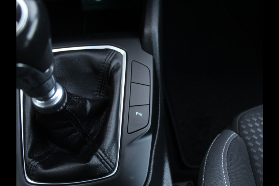 Ford Focus 1.0 EcoBoost Trend Edition Business AIRCO | CARPLAY | CRUISE | NAVI | LMV16 | DAB | PDC | LED | TREKHAAK