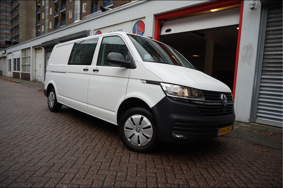 Volkswagen Transporter 2.0 TDI L2H1 30 DC | Aut7 | Eur6 | NAVI | Apple Carplay | Trekhaak | Airco | Cruise | Dubbele cabine
