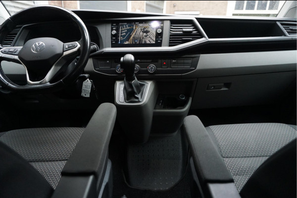 Volkswagen Transporter 2.0 TDI L2H1 30 DC | Aut7 | Eur6 | NAVI | Apple Carplay | Trekhaak | Airco | Cruise | Dubbele cabine