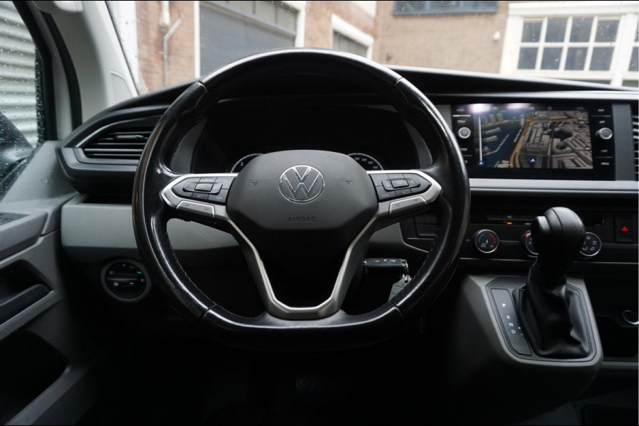 Volkswagen Transporter 2.0 TDI L2H1 30 DC | Aut7 | Eur6 | NAVI | Apple Carplay | Trekhaak | Airco | Cruise | Dubbele cabine