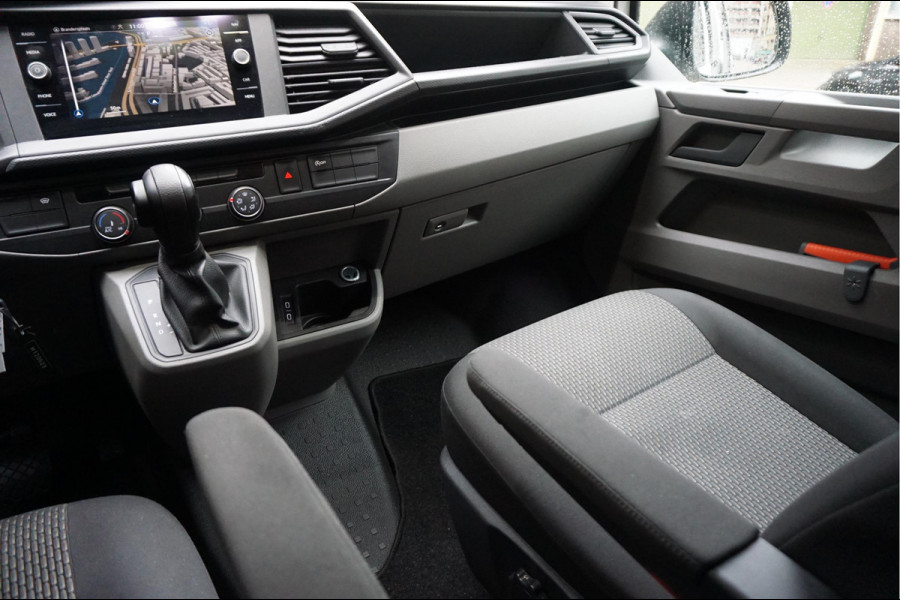 Volkswagen Transporter 2.0 TDI L2H1 30 DC | Aut7 | Eur6 | NAVI | Apple Carplay | Trekhaak | Airco | Cruise | Dubbele cabine