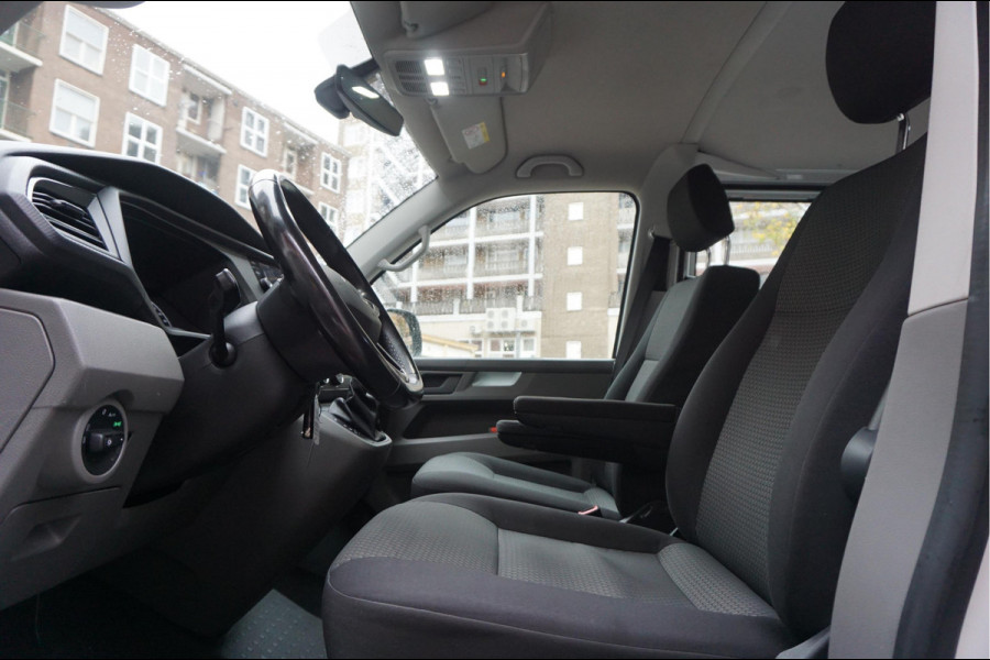 Volkswagen Transporter 2.0 TDI L2H1 30 DC | Aut7 | Eur6 | NAVI | Apple Carplay | Trekhaak | Airco | Cruise | Dubbele cabine