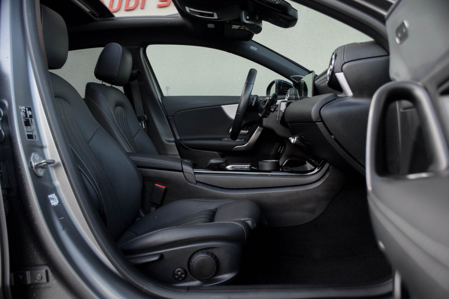Mercedes-Benz A-Klasse A250 1.3 Progressive PHEV / Standkachel/ Adaptive Cruise Control/ Virtual Cockpit/ Panoramadak/ 193kW (263PK)