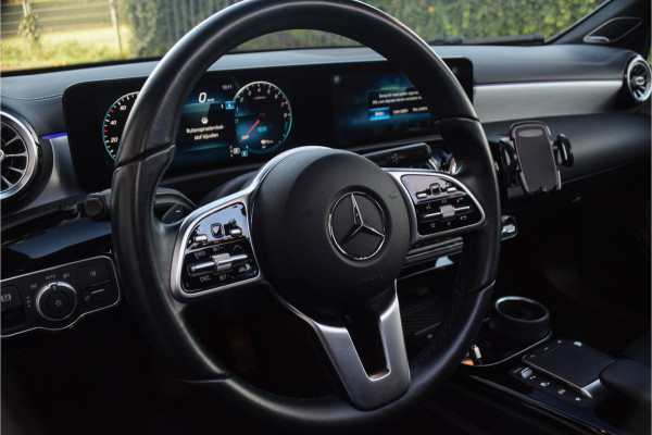 Mercedes-Benz A-Klasse A250 1.3 Progressive PHEV / Standkachel/ Adaptive Cruise Control/ Virtual Cockpit/ Panoramadak/ 193kW (263PK)