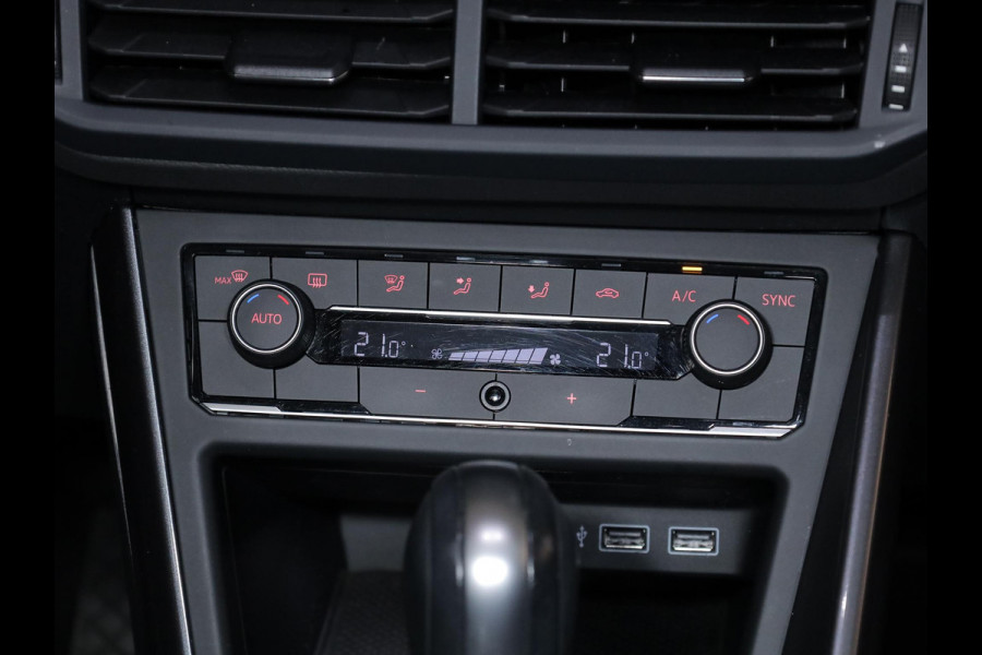 Volkswagen Polo 1.0 TSI Highline 95pk DSG| LM-velgen| Navi| extra getint glas| Parksensors