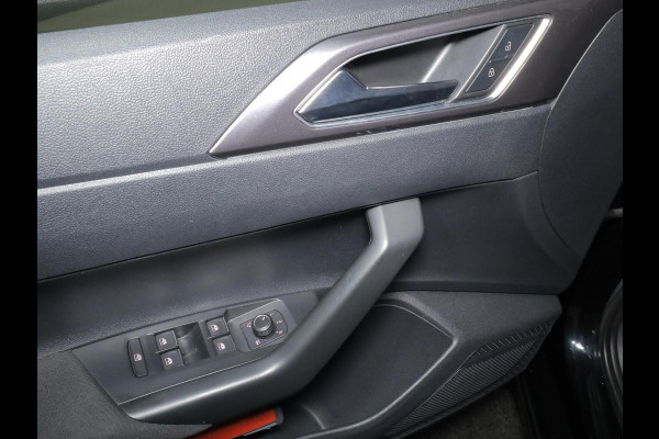 Volkswagen Polo 1.0 TSI Highline 95pk DSG| LM-velgen| Navi| extra getint glas| Parksensors