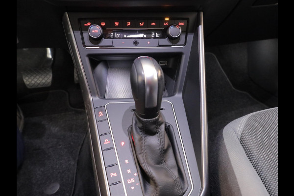 Volkswagen Polo 1.0 TSI Highline 95pk DSG| LM-velgen| Navi| extra getint glas| Parksensors