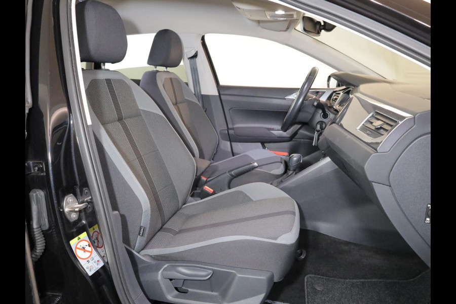 Volkswagen Polo 1.0 TSI Highline 95pk DSG| LM-velgen| Navi| extra getint glas| Parksensors