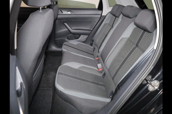 Volkswagen Polo 1.0 TSI Highline 95pk DSG| LM-velgen| Navi| extra getint glas| Parksensors