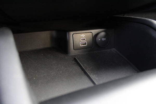 Ford Kuga 2.5 PHEV ST-Line X | Panoramadak | Head-up | B&O | BLIS | Navigatie