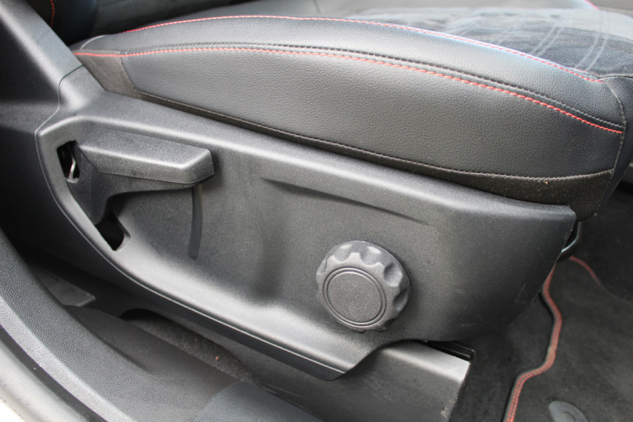 Ford Kuga 2.5 PHEV ST-Line X | Panoramadak | Head-up | B&O | BLIS | Navigatie