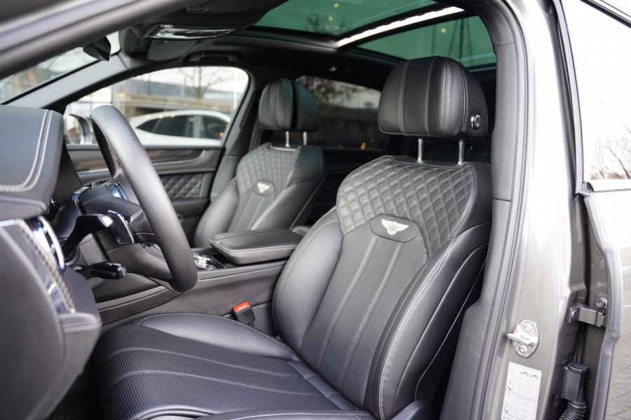 Bentley Bentayga 3.0 V6 Hybrid | Touring Pack | 22" | NL-Auto | Blackline
