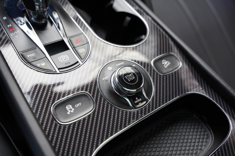 Bentley Bentayga 3.0 V6 Hybrid | Touring Pack | 22" | NL-Auto | Blackline