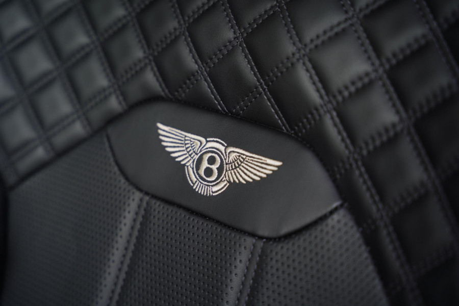 Bentley Bentayga 3.0 V6 Hybrid | Touring Pack | 22" | NL-Auto | Blackline