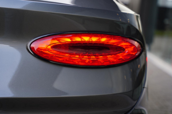 Bentley Bentayga 3.0 V6 Hybrid | Touring Pack | 22" | NL-Auto | Blackline