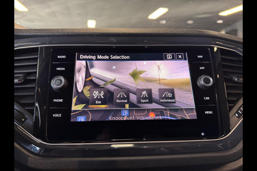 Volkswagen T-Roc 1.5 TSI Sport 2X R Line DSG Pano Camera Led Navi