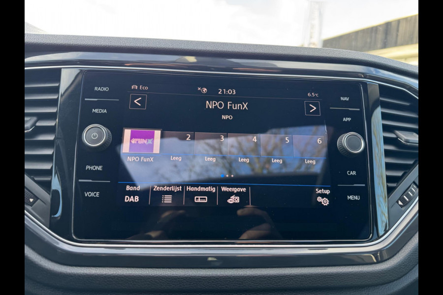 Volkswagen T-Roc 1.5 TSI Sport 2X R Line DSG Pano Camera Led Navi