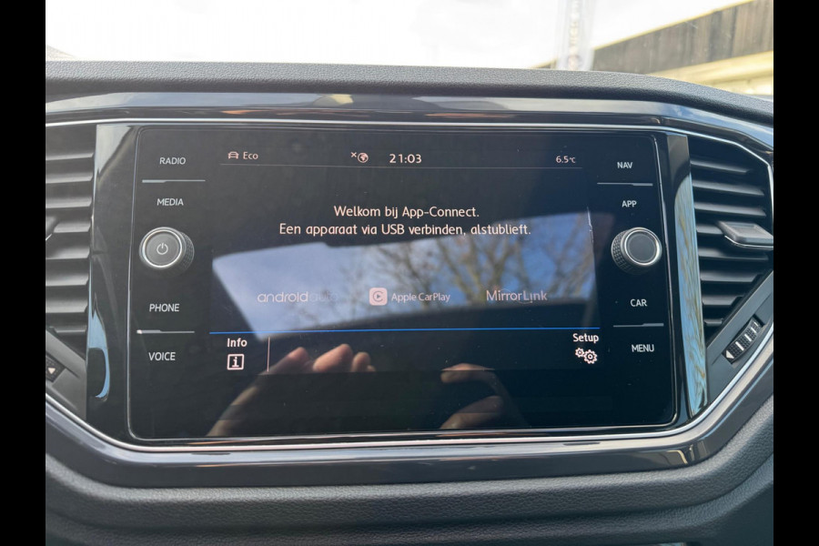 Volkswagen T-Roc 1.5 TSI Sport 2X R Line DSG Pano Camera Led Navi