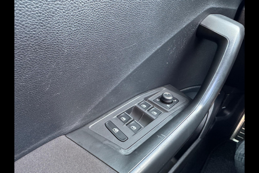 Volkswagen T-Roc 1.5 TSI Sport 2X R Line DSG Pano Camera Led Navi