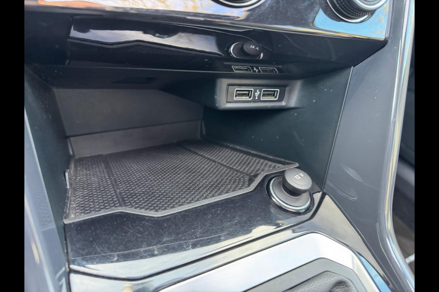 Volkswagen T-Roc 1.5 TSI Sport 2X R Line DSG Pano Camera Led Navi