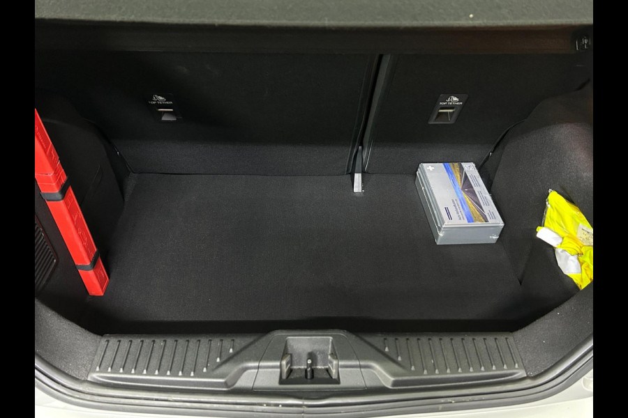 Ford Fiesta Occasion 1.1 Trend |Grijs | Cruisecontrol | Tweedehands Ford Fiesta | Airco | Carplay |