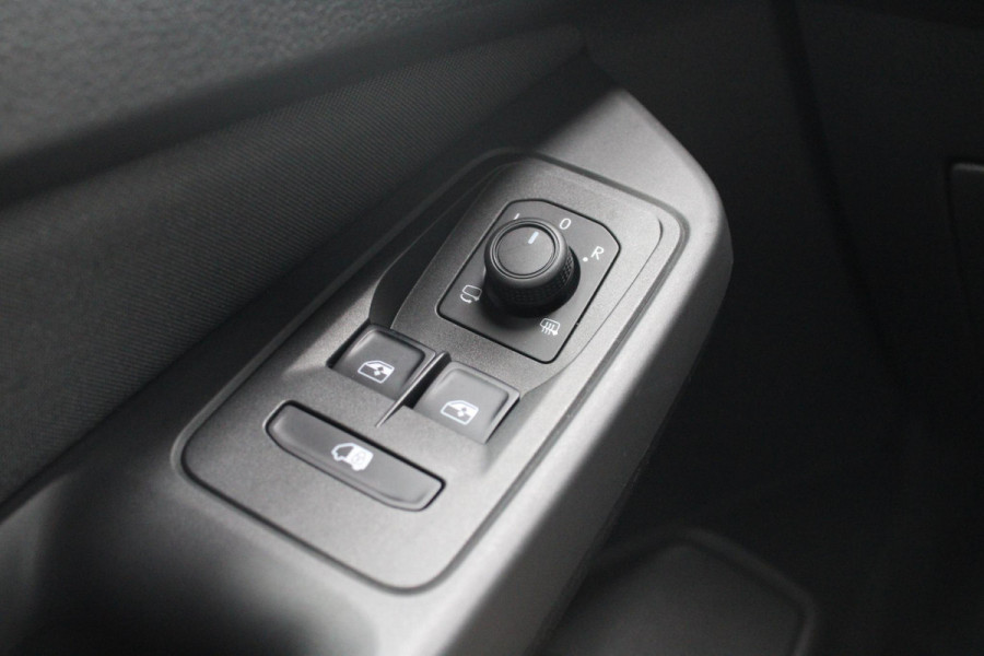 Ford Transit Connect 2.0 EcoBlue L2 Limited 122pk | Adaptieve Cruise | Stoelverwarming | Trekhaak |