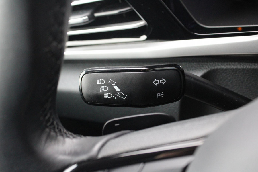 Ford Transit Connect 2.0 EcoBlue L2 Limited 122pk | Adaptieve Cruise | Stoelverwarming | Trekhaak |