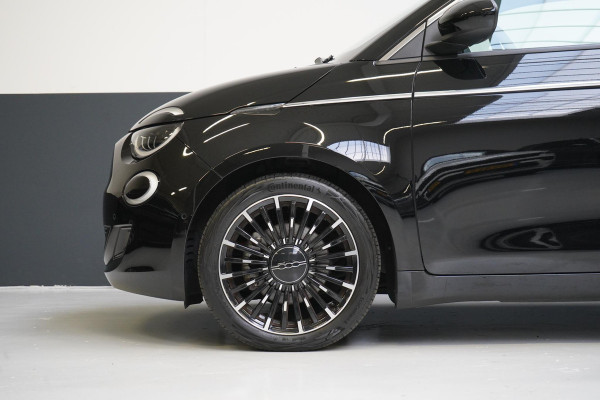 Fiat 500 La Prima 42 kWh | SoH 97% | Schuif/kanteldak | Navigatie | Leder | Apple Carplay