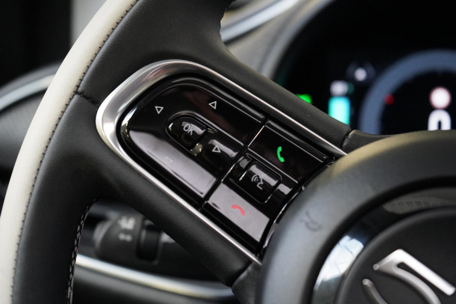 Fiat 500 La Prima 42 kWh | SoH 97% | Schuif/kanteldak | Navigatie | Leder | Apple Carplay