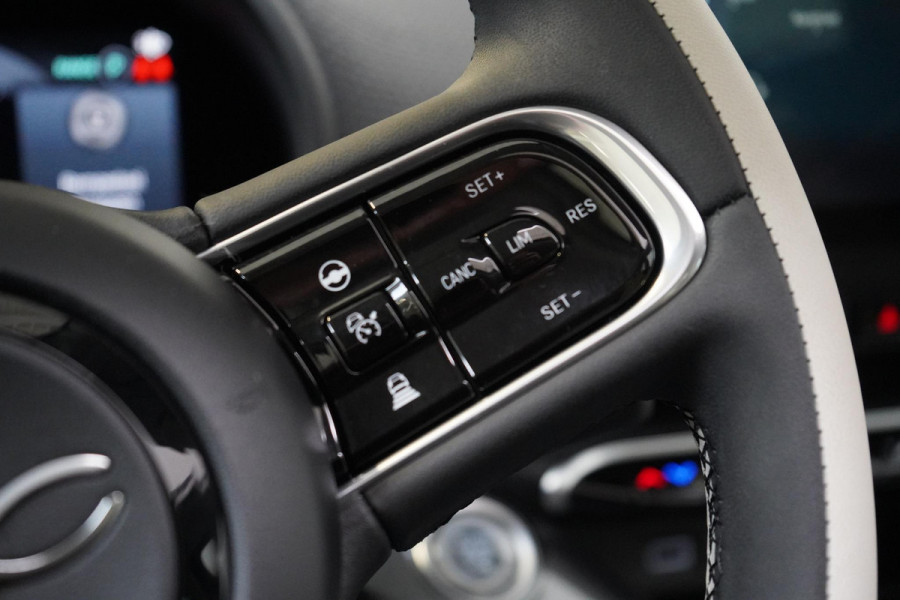 Fiat 500 La Prima 42 kWh | SoH 97% | Schuif/kanteldak | Navigatie | Leder | Apple Carplay