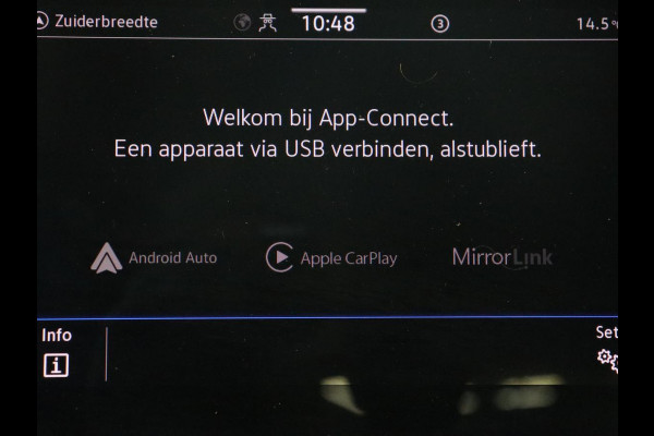 Volkswagen T-Roc 1.5 TSI Life Business | Stoelverwarming | Camera | Virtual Cockpit | Carplay | Full LED | Adaptive cruise | Navigatie | Park Assist | Climate control | DAB | Bluetooth