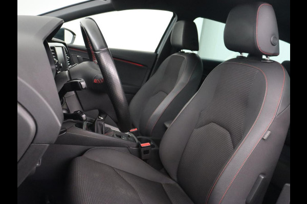 Seat Leon 1.5 TSI FR Ultimate Edition | Stoelverwarming | Carplay | Beats Pack | Adaptive cruise | Sfeerverlichting | Navigatie | Keyless | Virtual Cockpit | Climate control | Sportstoelen