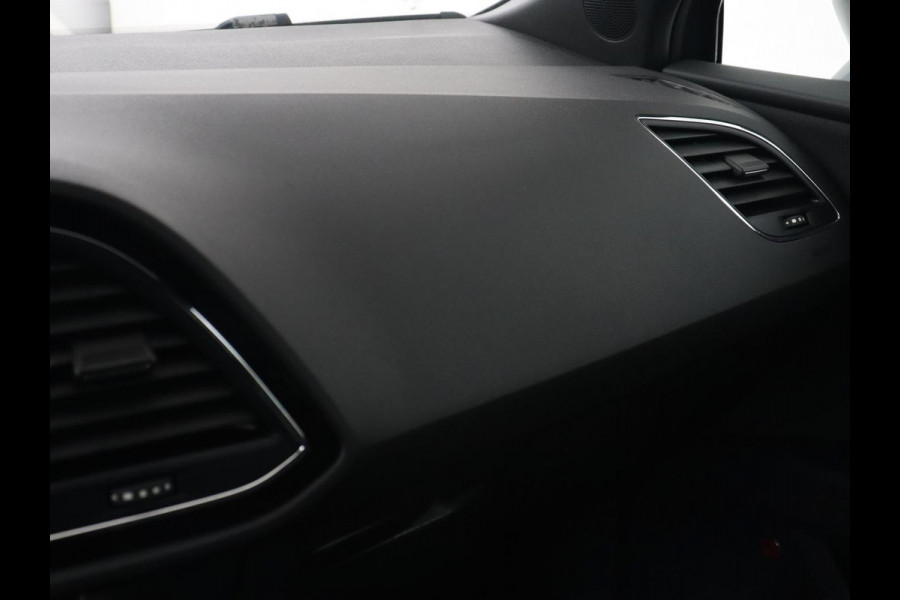 Seat Leon 1.5 TSI FR Ultimate Edition | Stoelverwarming | Carplay | Beats Pack | Adaptive cruise | Sfeerverlichting | Navigatie | Keyless | Virtual Cockpit | Climate control | Sportstoelen