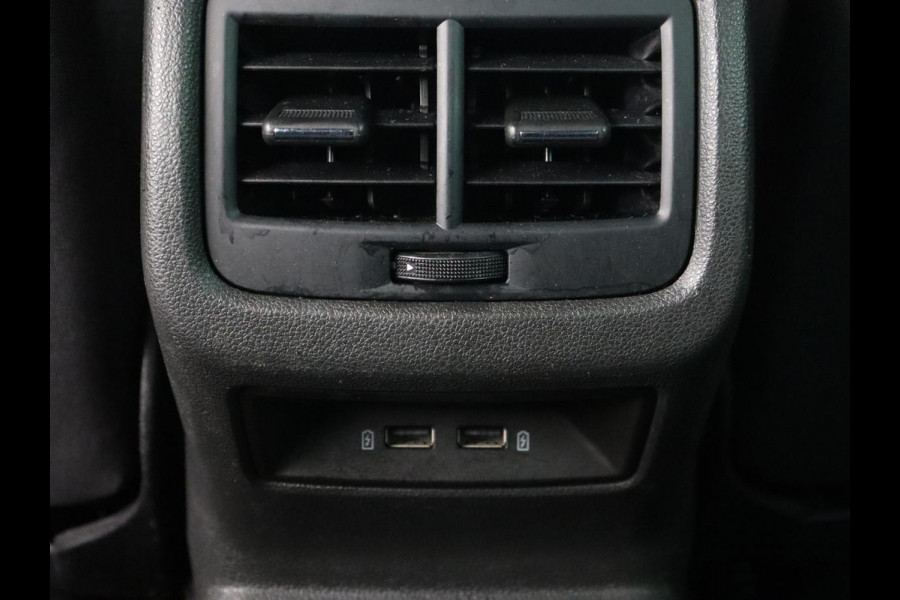 Seat Leon 1.5 TSI FR Ultimate Edition | Stoelverwarming | Carplay | Beats Pack | Adaptive cruise | Sfeerverlichting | Navigatie | Keyless | Virtual Cockpit | Climate control | Sportstoelen