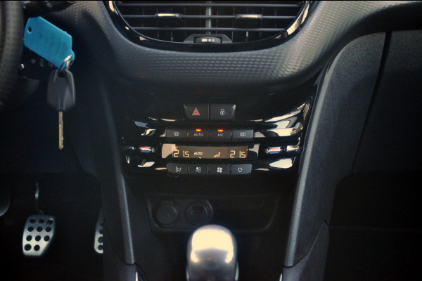 Peugeot 208 1.2 PureTech 110 PK GT-Line | Navigatie | 17 inch |  Nieuwe d-riem