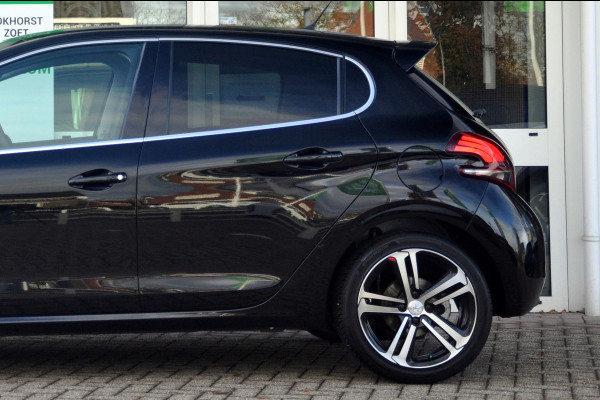 Peugeot 208 1.2 PureTech 110 PK GT-Line | Navigatie | 17 inch |  Nieuwe d-riem