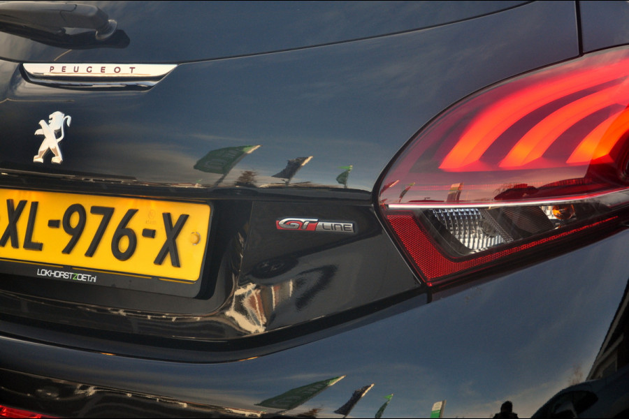 Peugeot 208 1.2 PureTech 110 PK GT-Line | Navigatie | 17 inch |  Nieuwe d-riem
