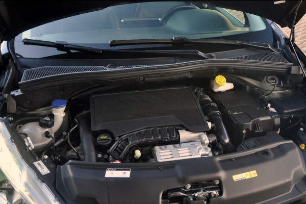 Peugeot 208 1.2 PureTech 110 PK GT-Line | Navigatie | 17 inch |  Nieuwe d-riem