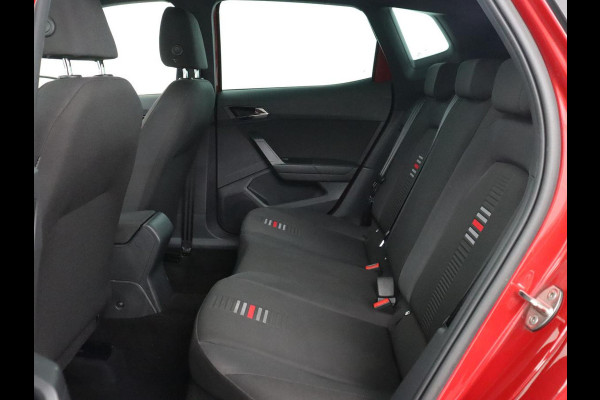 Seat Arona 1.0 TSI FR Launch | 1e eigenaar | Stoelverwarming | Adaptive cruise | Full LED | Beats Audio | Trekhaak | DAB | Carplay | Camera | Navigatie | Park Assist | Climate control